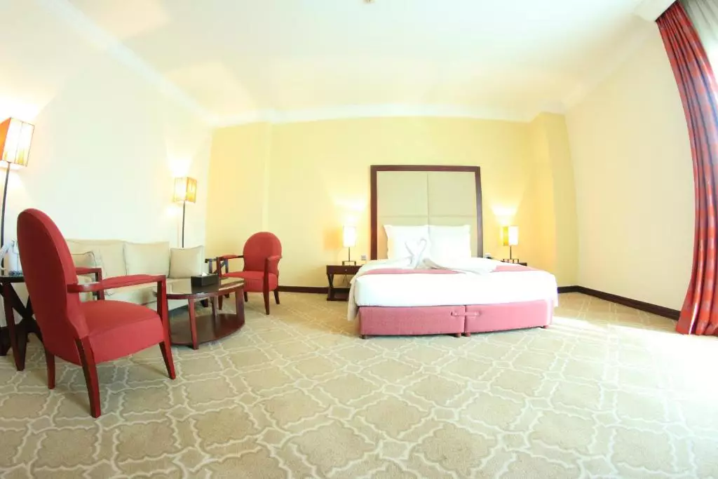 Grand Regal Hotel